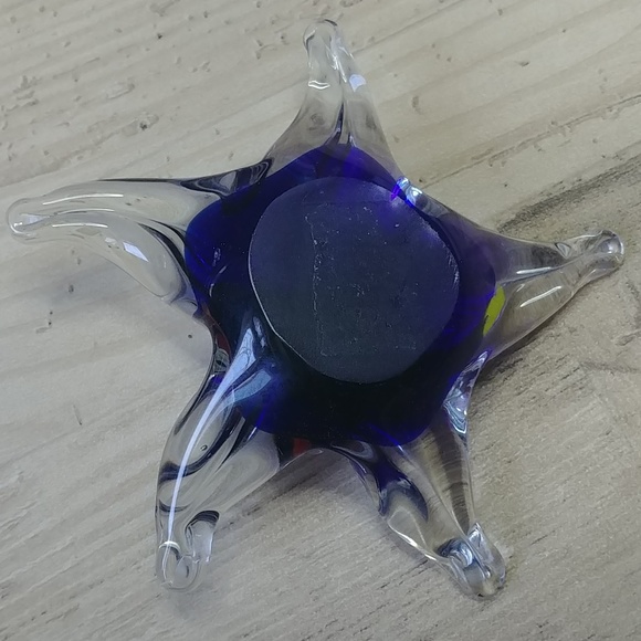 Glass Starfish Paperweight - Picture 2 of 4